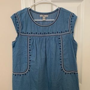 Bass blue top with small designs
